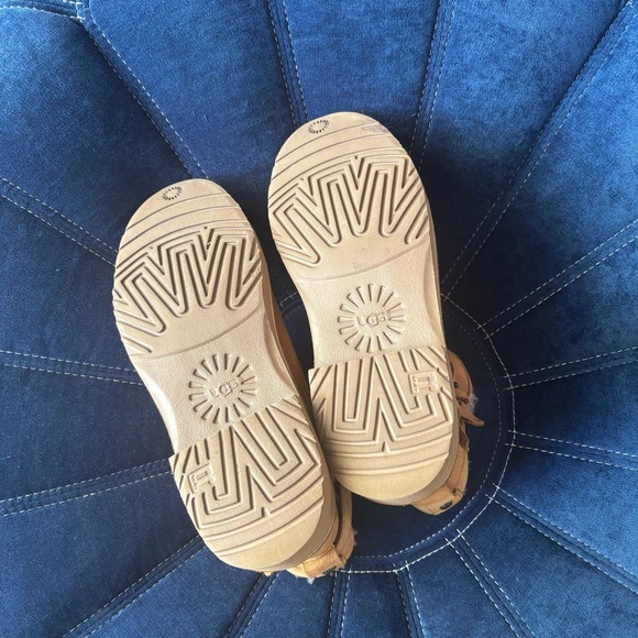 UGG Aliso Ankle Boot, Nubuck Leather, Chestnut, Women’s size 7.5 - Picture 4 of 7